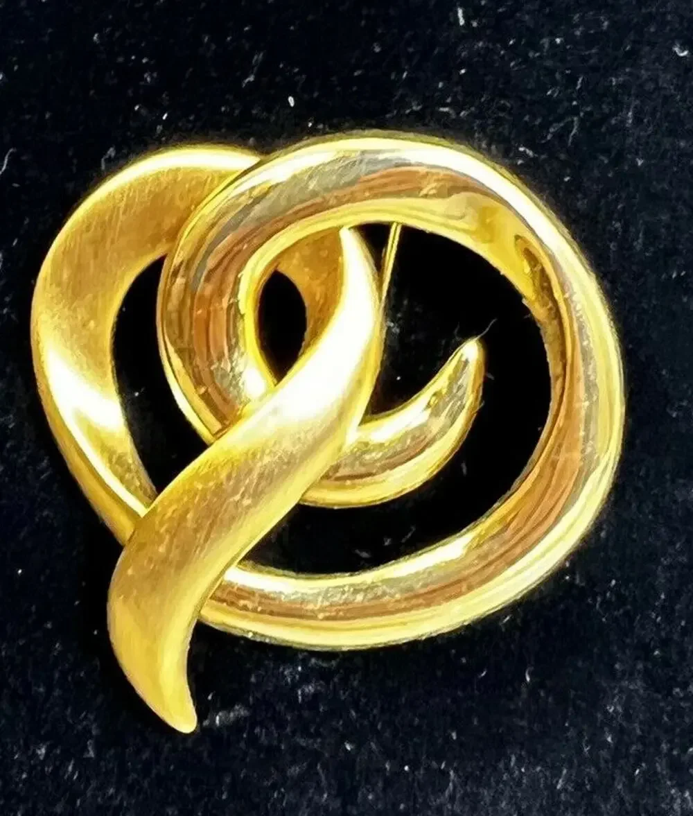 Lapel Pin Brooch Gold Metal Swirl Modern Costume Jewelry Abstract Artsy Unisex